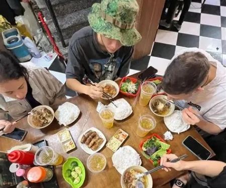 Discover 17 Hidden Gems: Budget Eats You Can’t Miss in 2025