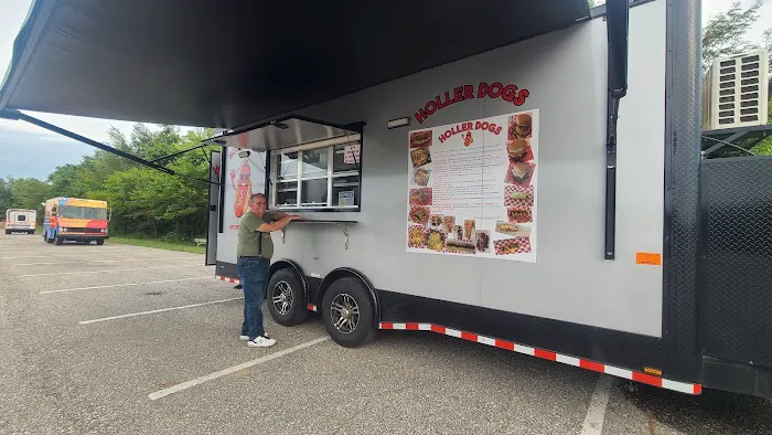 Holler Dogs Picture 4