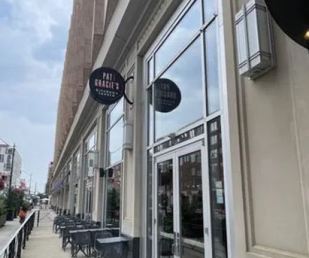 Pat and Gracie's Downtown