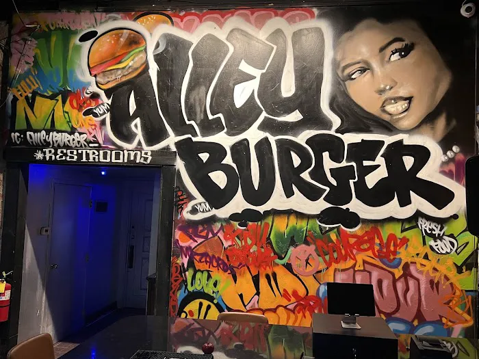 Alley Burger Picture 3