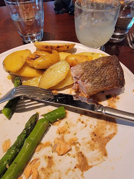 Hank's Low Country Seafood & Raw Bar Picture 1