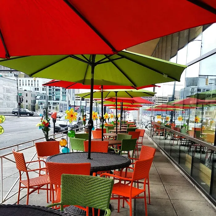 Rishi Sushi Kitchen & Bar Picture 2