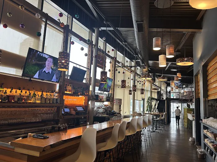 Rishi Sushi Kitchen & Bar Picture 10