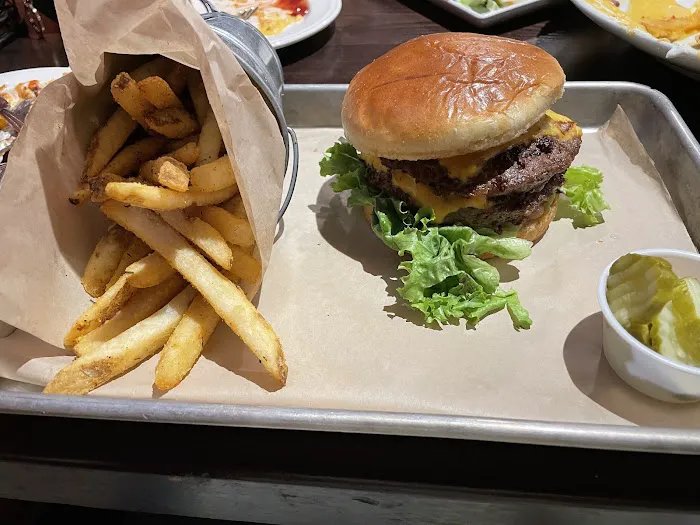 Burger Theory Columbus Picture 3