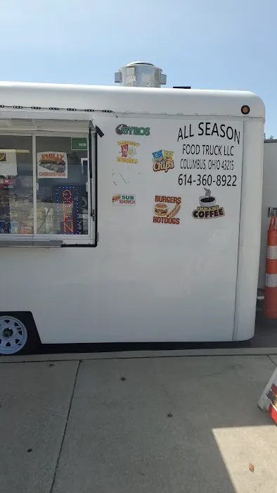 Allseason food truck Picture 1