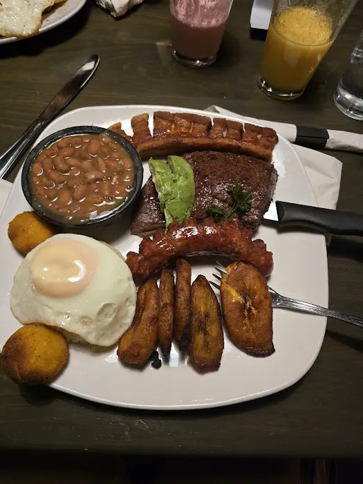 Arepazo Tapas Bar Grille Picture 6