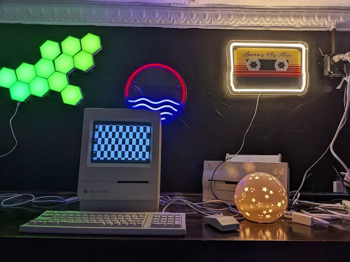 VHS SOCIAL CLUB Picture 5