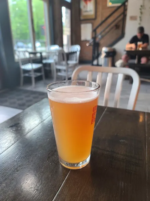 The Daily Growler - German Village/Brewery District Picture 3