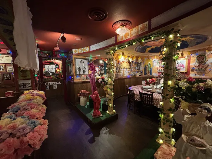 Buca di Beppo Italian Restaurant Picture 2