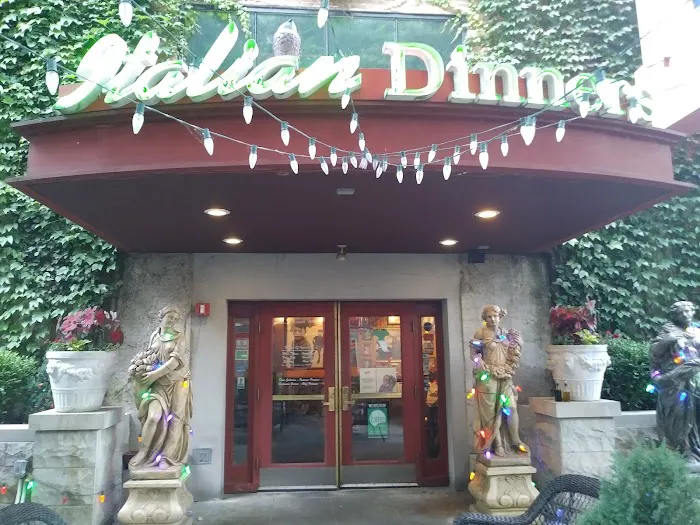 Buca di Beppo Italian Restaurant Picture 1