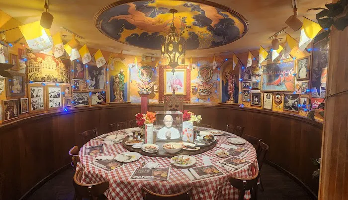 Buca di Beppo Italian Restaurant Picture 5