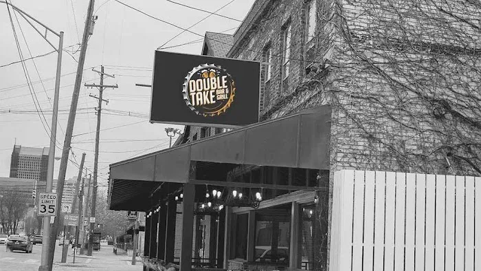 Double Take Bar & Grill Picture 2