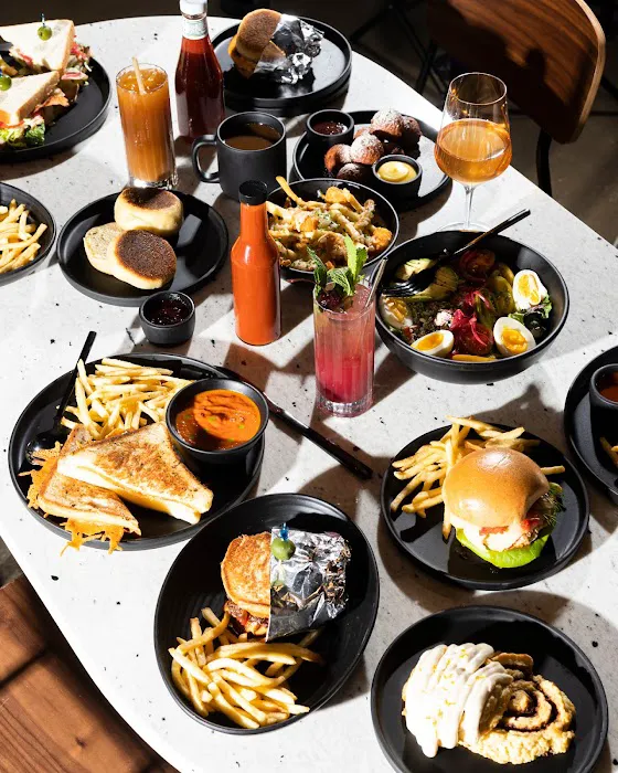 The Mercury Diner Picture 3