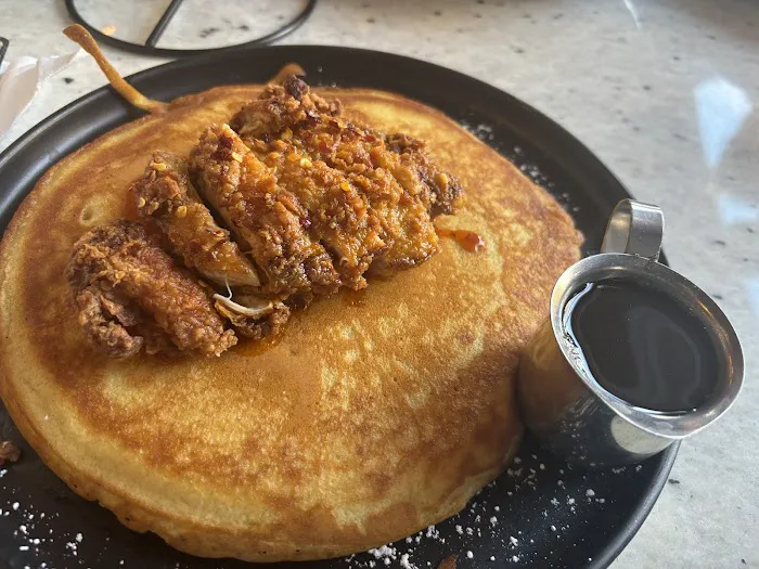 The Mercury Diner Picture 7