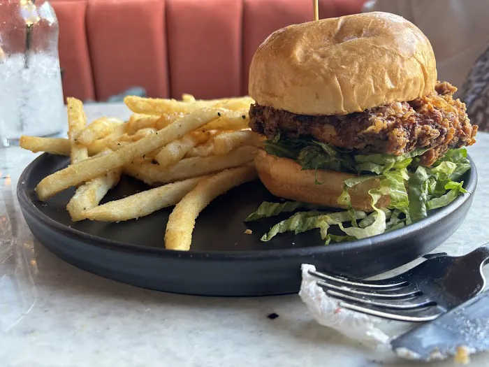 The Mercury Diner Picture 9