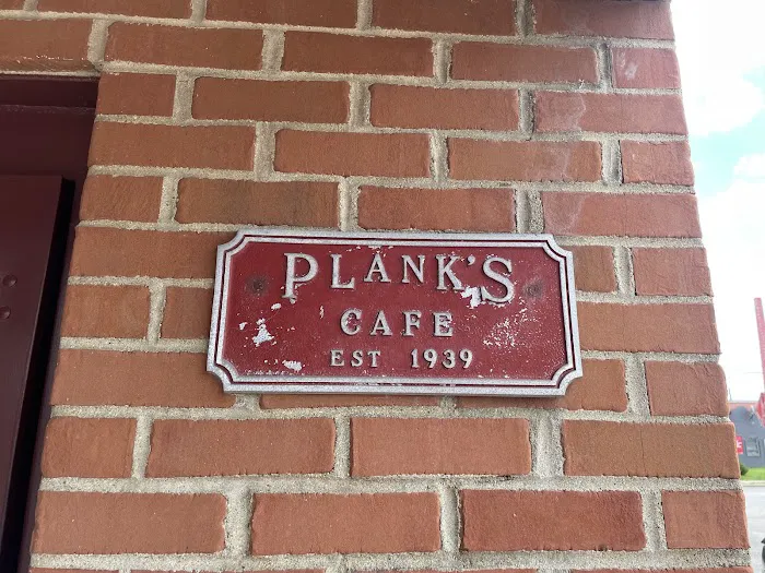 Plank's Cafe & Pizzeria Picture 4