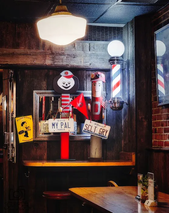 Plank's Cafe & Pizzeria Picture 7