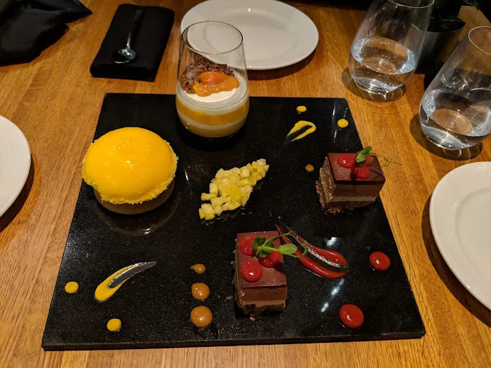 Gallerie Bar and Bistro Picture 10