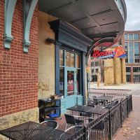 Boston's Pizza Restaurant & Sports Bar ico