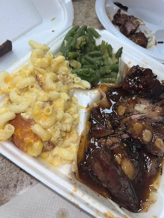 B&K Smoke House Picture 3