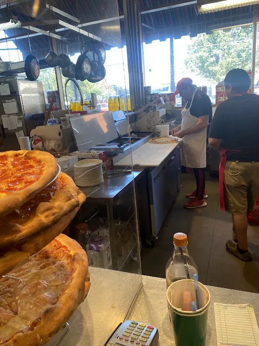 Sarefino's Pizzeria & Italian Deli Picture 10