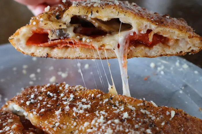 JT's Pizza & Pub - Grandview Heights Picture 7
