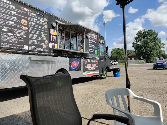 El Nevado francisco's taqueria food truck Picture 2
