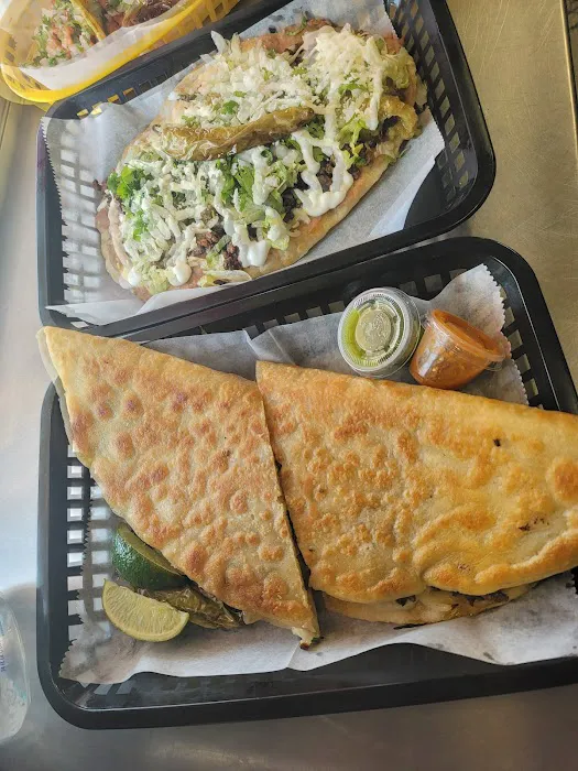 5 de mayo taqueria Picture 5