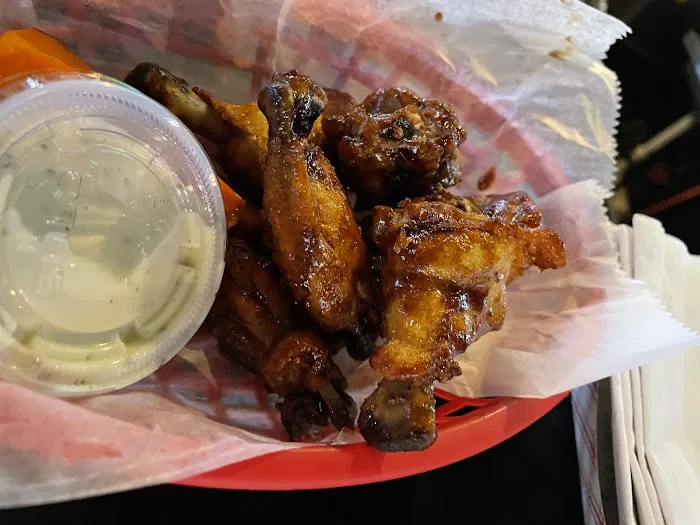Eight and Sand Tavern & Refuge Picture 5