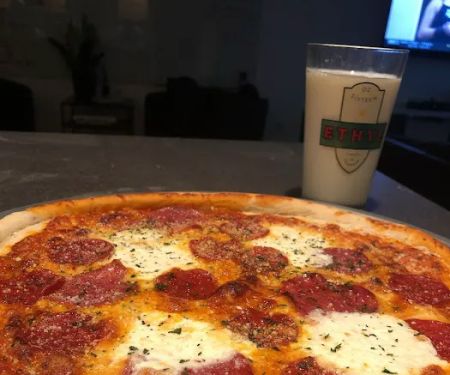 Suit Guys' Pizza Bar