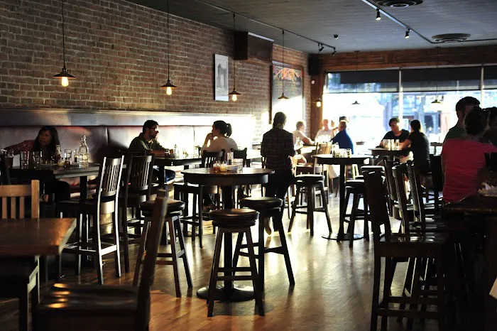 Arch City Tavern Picture 3