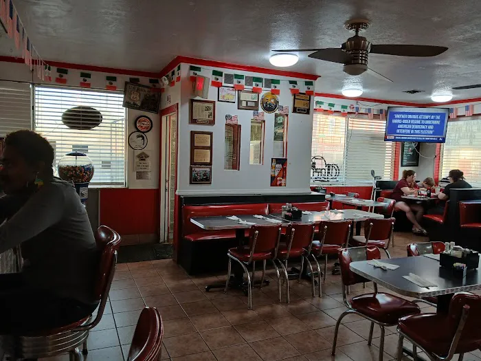 Tio’s Diner Mexican American Restaurant and Cantina Picture 4