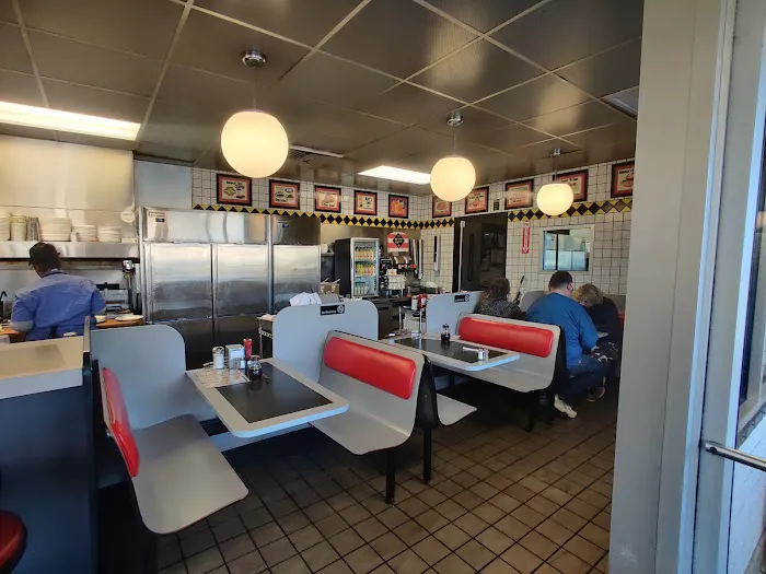 Waffle House Picture 9