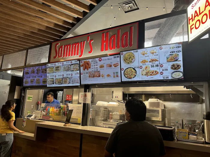 Sammy's Halal Picture 3
