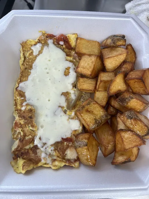 Fabi Breakfast Dinner food trailer Picture 4