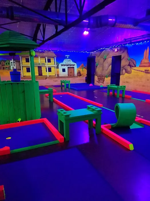 Caddy's Delight Virtual Golf Lounge Picture 4