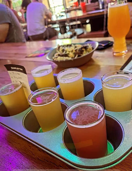 Saucy Brew Works Columbus - Brewpub & Coffeehouse Picture 9