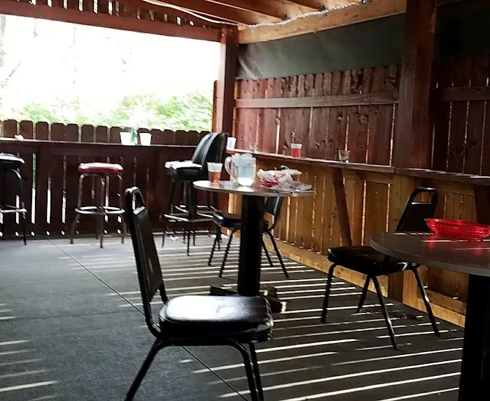 Dawghouse Pizza & Bar Picture 1