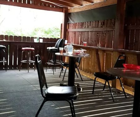 Dawghouse Pizza & Bar