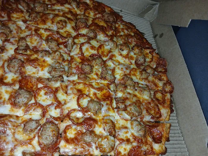 Dawghouse Pizza & Bar Picture 3