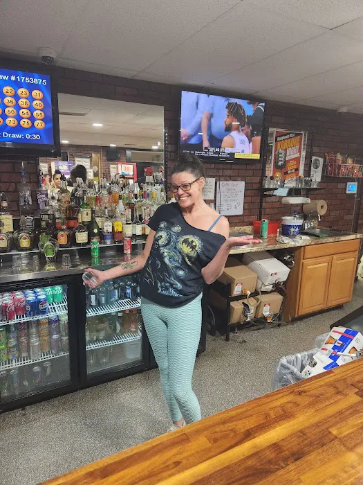 Dawghouse Pizza & Bar Picture 10