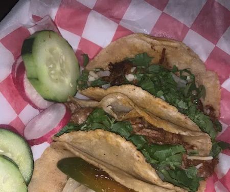 Taqueria y Antojitos La Morena