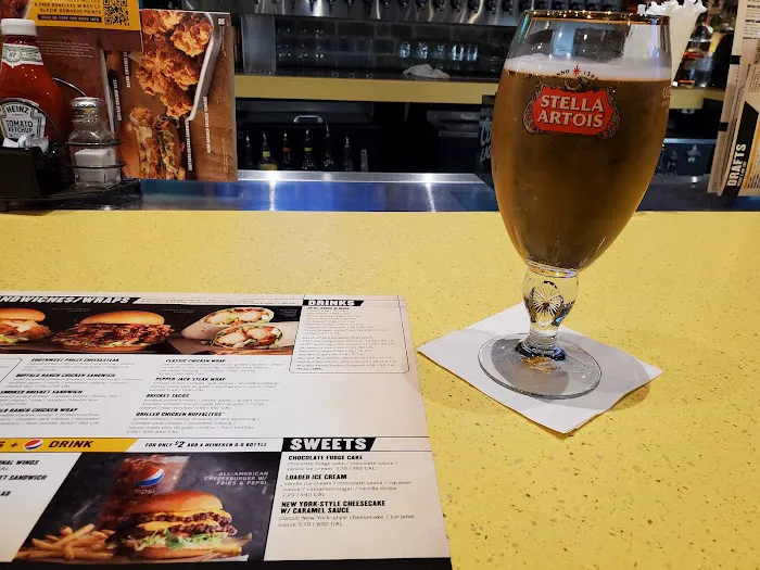 Buffalo Wild Wings Picture 4