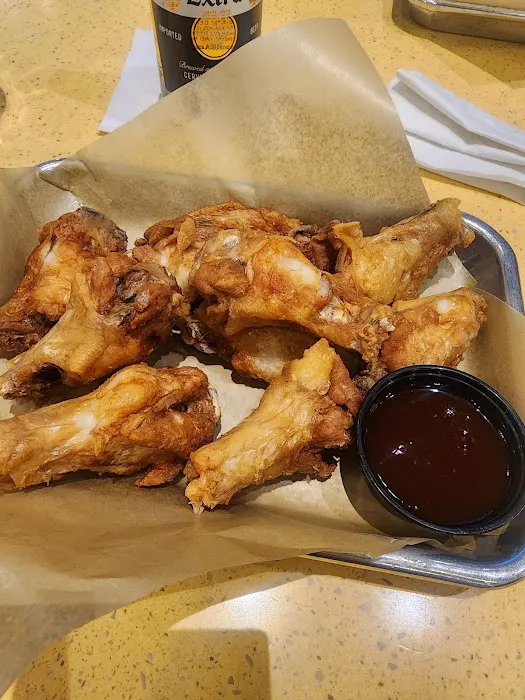 Buffalo Wild Wings Picture 9