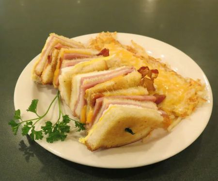 Grand Day Cafe