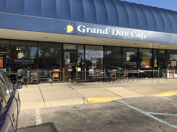 Grand Day Cafe Picture 2