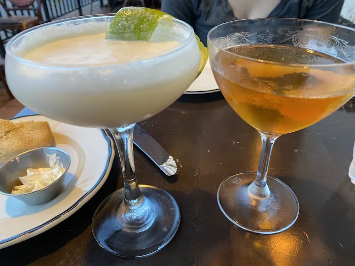 The Avenue Steak Tavern Picture 7