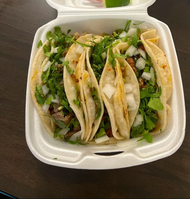 Los Primos Tacos Picture 2
