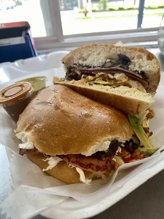 La Chapis Food Truck Picture 2
