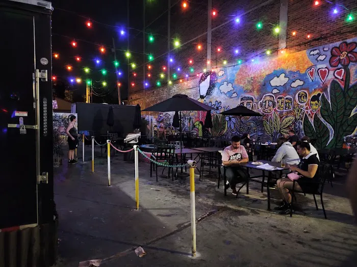 Mikey's Late Night Slice Picture 5